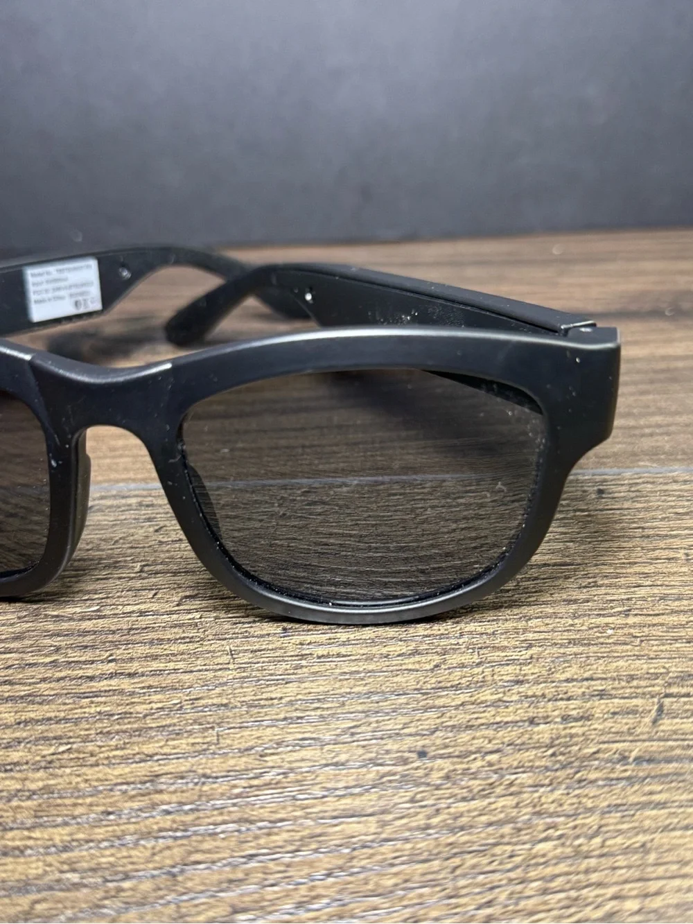 Shenzhen Model No.TXBTSUNAST-FB Music Bluetooth Audio Black Sunglasses Speaker